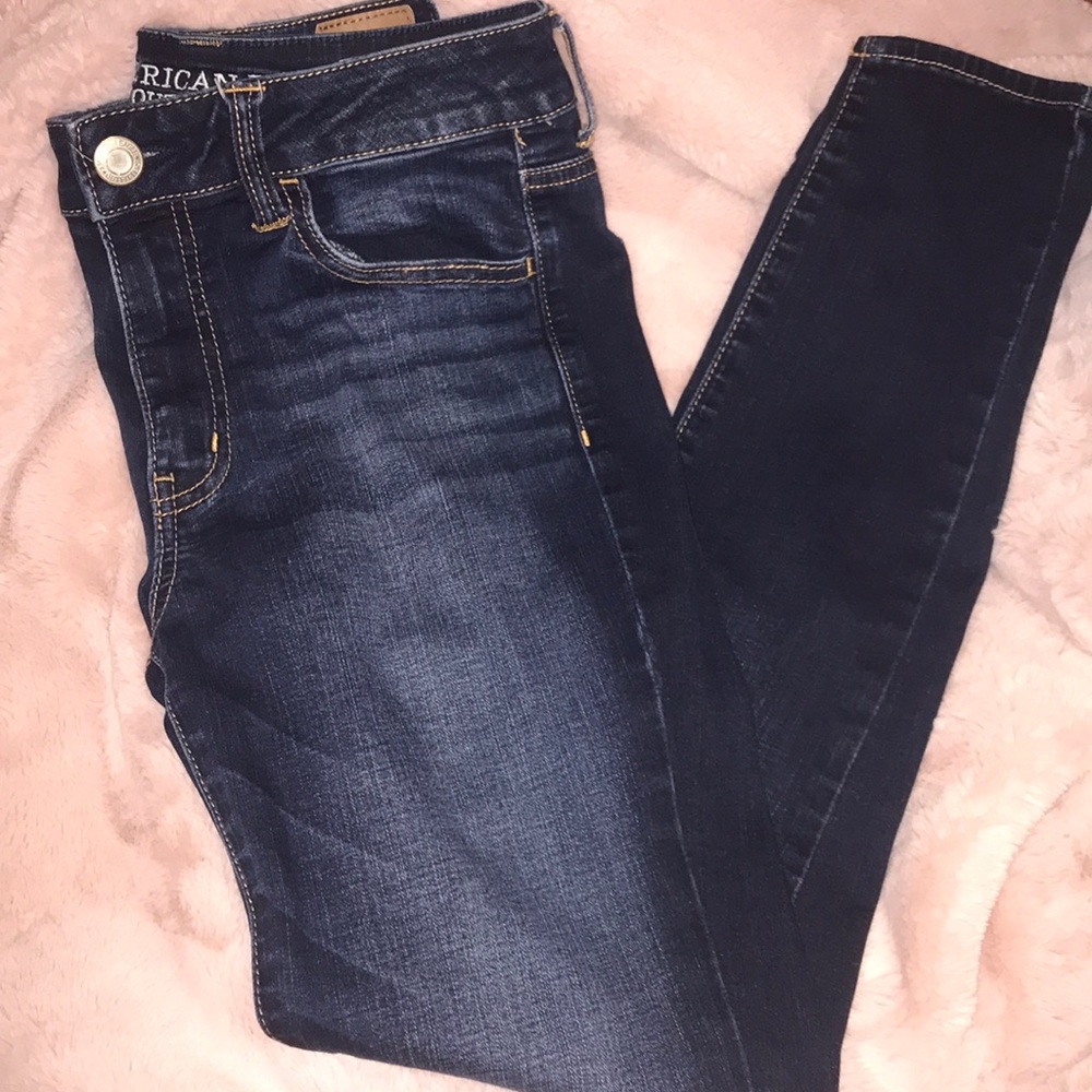 American Eagle Super Stretch size 6 jeans!